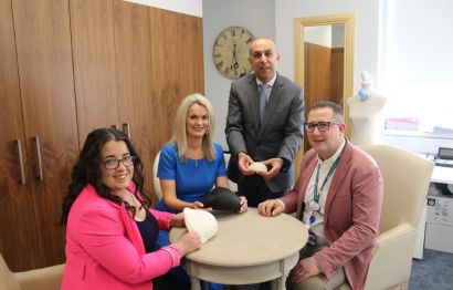 Breast Prostheses Image - spotlight